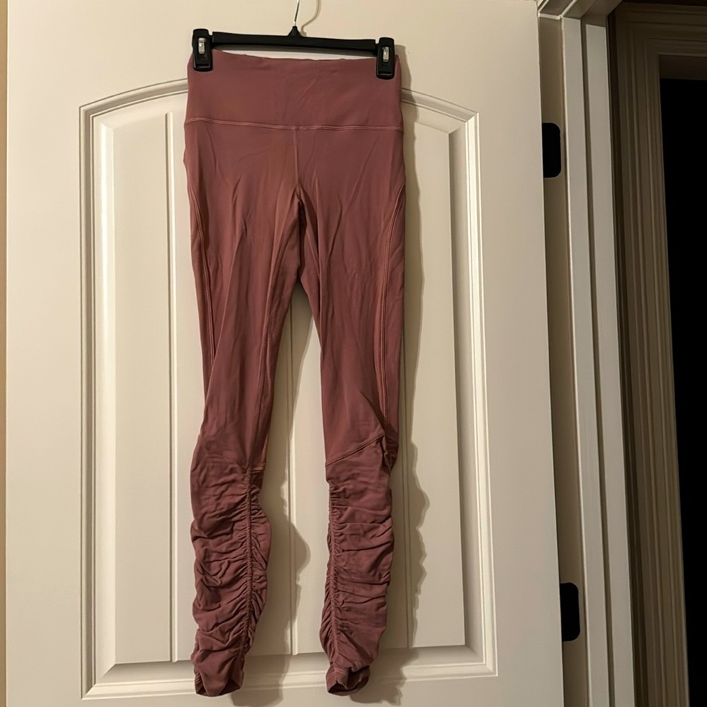 lululemon athletica Mauve Pink Ruched Leggings